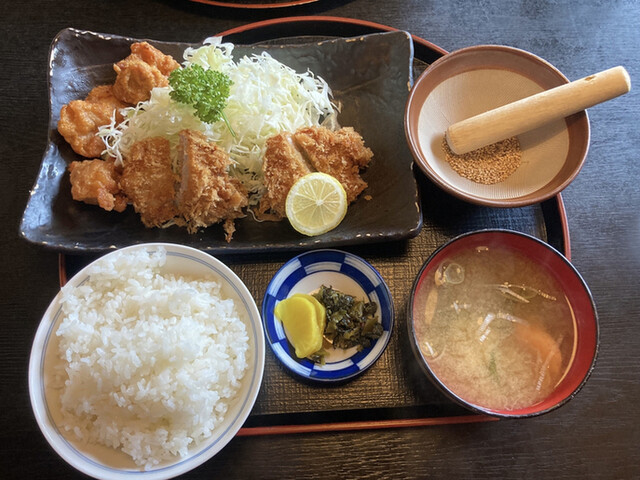 とんかつ市助 - 駒ケ嶺（とんかつ）