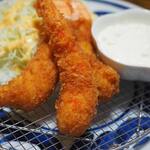 卓 - エビフライその２