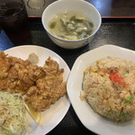 四川園 - 唐揚と炒飯（700円）