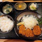 とんかつ 成田 - ヒレとロース御膳(1280円)です。