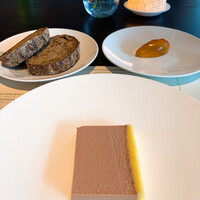 MAISON MARUNOUCHI - ②チキンレバーパルフェ アプリコットとリースリング1500円