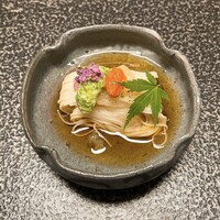 星のや 京都 ダイニング - 箸休 トマト素麺 オクラ 花穂紫蘇