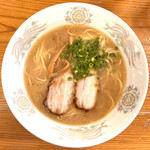 Ramen Raku - ラーメン【750円】