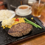 BOMBO NERA - ♦︎ハンバーグ240g 2,045円＋セット748円＝2,793円