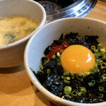 焼肉きんぐ  - 韓国海苔のご飯と、玉子のスープ