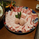 Junkettou Kin Agu Shabushabu Kin - 沖縄の純血種アグー豚のしゃぶしゃぶ