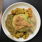 ファミリーケータリン - 