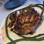 Hau Tree Lanai Restaurant - 