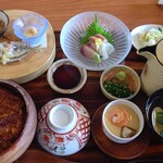 炭焼うな富士 - 【昼の限定御膳メニュー】
      『上うなぎ膳』(7000えん)
      ❀上うなぎ丼(うざく・蛤のお吸い物・お漬物)
      ✿【変更可】❀上ひつまぶし❀上長焼き
      
      
      