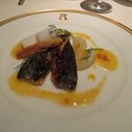 アピシウス - 郡上鮎のグラッセと剣先烏賊　雲丹のブールブランソース