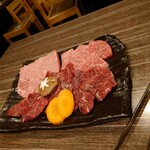 焼肉・しゃぶしゃぶ 肉の鶴々亭 - 