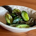 炭焼うな富士 - ❀サービス『きゅうりのお漬物』
      ✿【お代わり可】