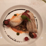 シャトー　ラ・パルム・ドール - はじまりの一皿　スズキのソテー　ラタトゥイユ　バルサミコソース