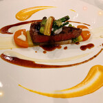 シャトー　ラ・パルム・ドール - 特選肉料理　黒毛和牛フィレ肉　マダラソース、とうもろこしソース、人参のソース