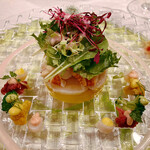 シャトー　ラ・パルム・ドール - 海の幸のサラダ仕立て　オマール海老、帆立、小柱　ビーツのマヨソース、カレーのマヨソースなど