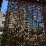 THE BURG - お店の窓から