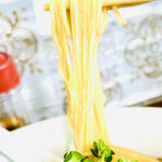 epilogue 08 - ストレートな細麺に✨✨スープが良く絡みます