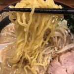 北海道らーめん ひむろ - 黄色い縮れ麺