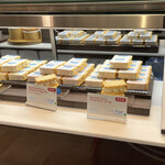 エシレ・パティスリー オ ブール - 店内│《購入》サブレサンド3種を1個ずつ