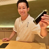 鮨 やま田 - かんぴょうと胡瓜の海苔巻き