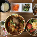 無国籍ごはん マガリ - 