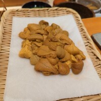 天寿し 京町店 - 下関市安岡産赤ウニ