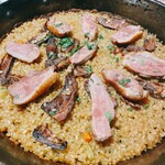 ラ オリーバ - 鴨肉とポルチーニのパエリア