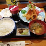 ミックスフライ定食