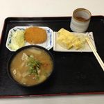 つるや - コロッケ2個入り，卵焼き，豚汁，計430円．