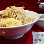 ラーメン二郎 - 汁なし半分＋ニンニク多め＋青ネギ
