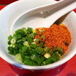 ラーメン二郎 - 待ってる間にカスタマイズ♪