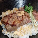 ステーキ&ハンバーグ かな井 - ステーキ丼ランチ1390円