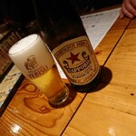 貝と魚と炉ばたのバンビ - 瓶ビールはサッポロ赤星580円(税別)=638円(税込) 202208