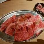 和牛放題の殿堂 秋葉原 肉屋横丁 焼肉 - 