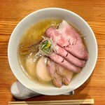 めん 呼白 - 肉増しいりこ 三種のお肉