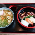 よこた - 日替り寿司うどん定食