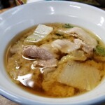 みのや - 豚汁・途中の表情。