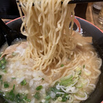 麺家　味勲拉 - 中太縮れ麺