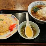 182349511 - ラーメン500円+チャーハン600円