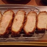 Tonkatsu Keiwai Kei - 一金豚・厚切りロースかつのかつ断層～♪（●＾o＾●）丿