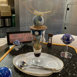 MID future - ゼロ・グラビティパフェ（2,090円）