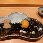 鮨 さかい - 牡丹海老。赤雲丹