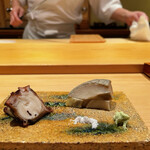 鮨 さかい - タコ。アワビ