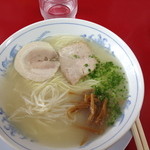 南京ラーメン 黒門 - 13年4月。ラーメン全景。