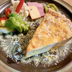 Fortune comes in at the merry gate - ポテサラ、キッシュ、ピクルス