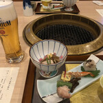 箱根小涌谷温泉 水の音 - 前菜、まずはプレモルから飲み放題スタート！