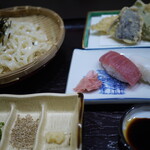 魚富 - 冷やし天ぷらうどんセット
