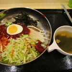 Kankoku Yataimura - 「ビビン麺」（950円）