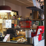 FAR EAST KITCHEN - 店内