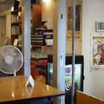 FAR EAST KITCHEN - 店内